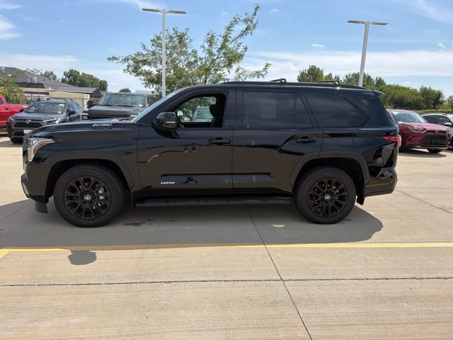 Used 2025 Toyota Sequoia Limited w/ Tow Technology Package AWD/4WD image 4