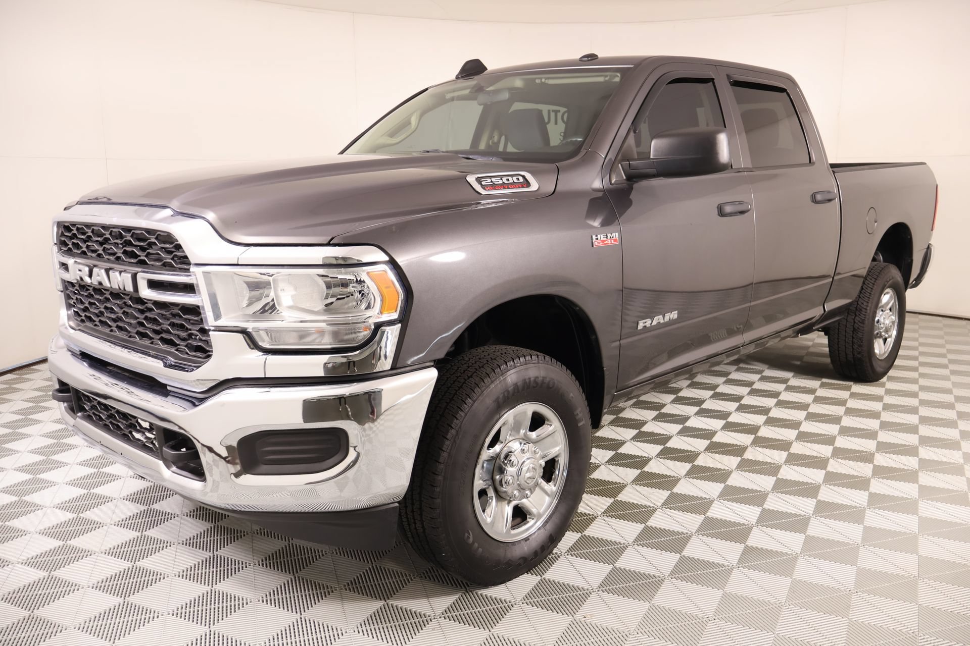 Used 2020 RAM 2500 Tradesman AWD/4WD image 9
