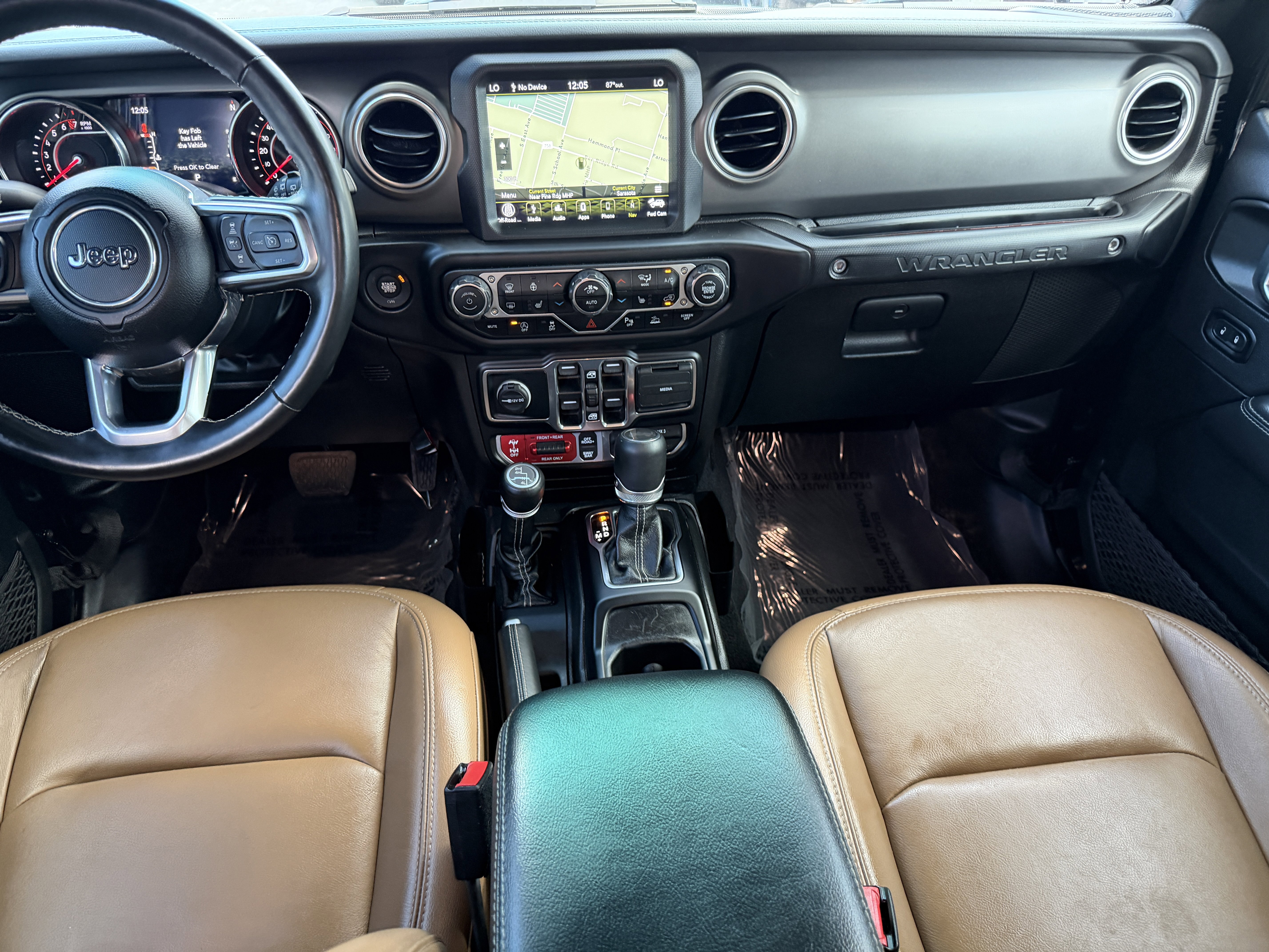 Used 2022 Jeep Wrangler Unlimited Rubicon w/ Xtreme Recon 35" Tire Package image 13