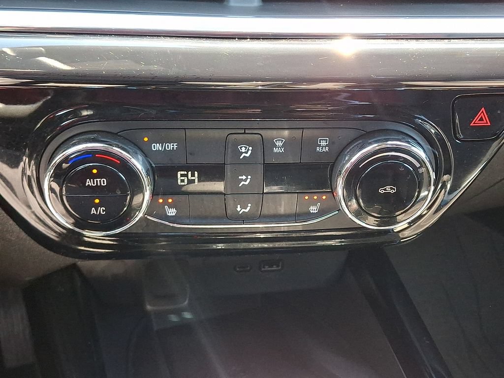 Certified 2024 Chevrolet Trax RS w/ Sunroof Package FWD image 19