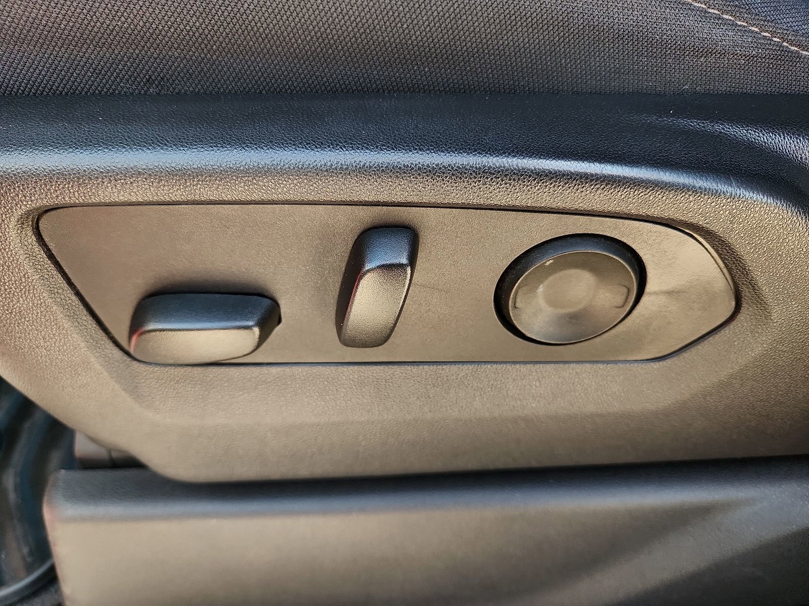 Used 2024 Chevrolet Silverado 1500 Custom RWD image 14