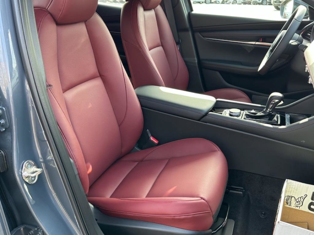 Certified 2025 MAZDA MAZDA3 Carbon image 21