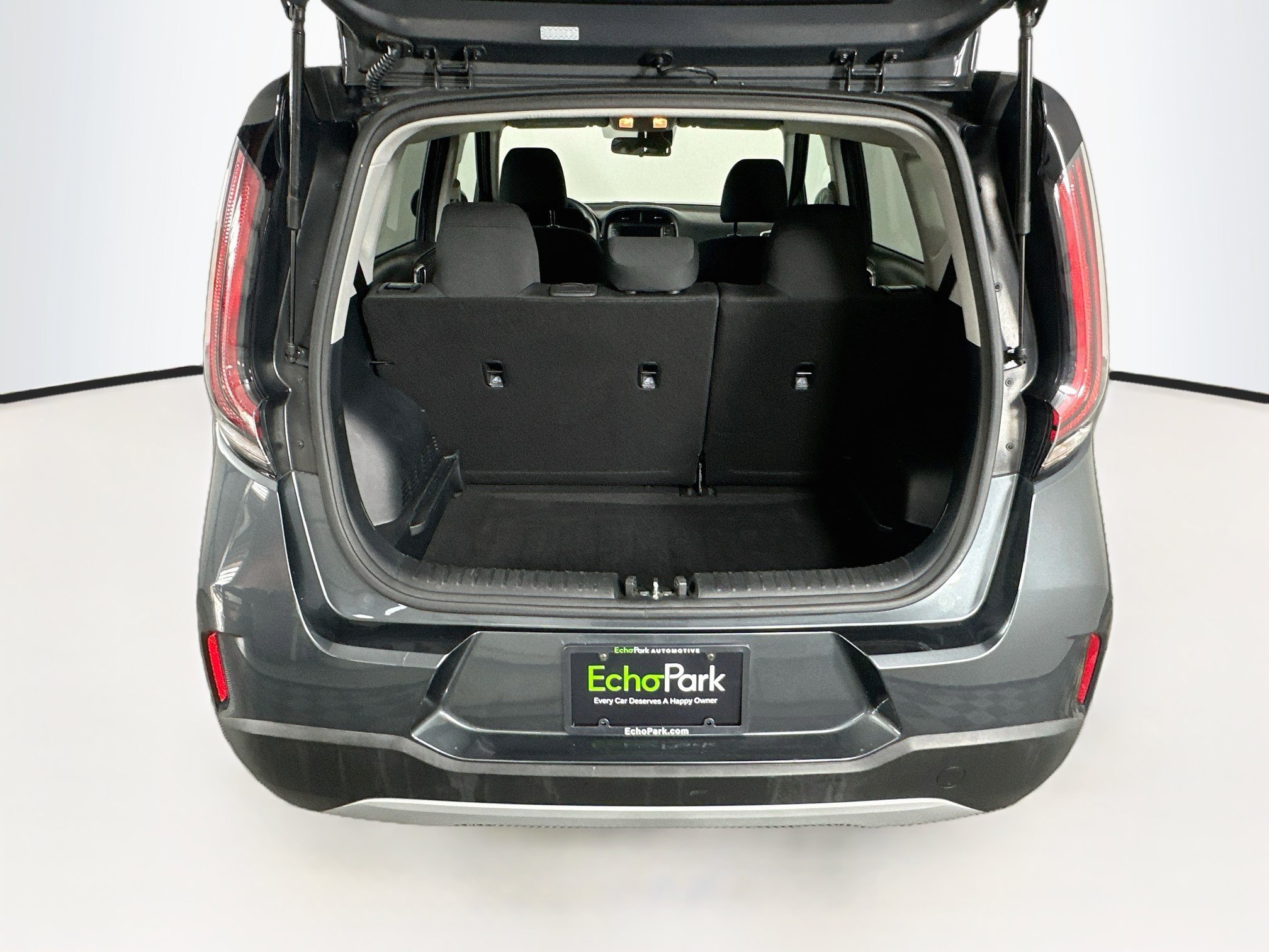 Used 2025 Kia Soul LX w/ LX Technology Package FWD image 29