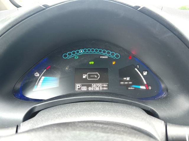 Used 2015 Nissan Leaf SL w/ Premium Package FWD image 11