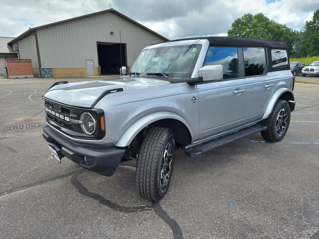 Used 2023 Ford Bronco Outer Banks image 8