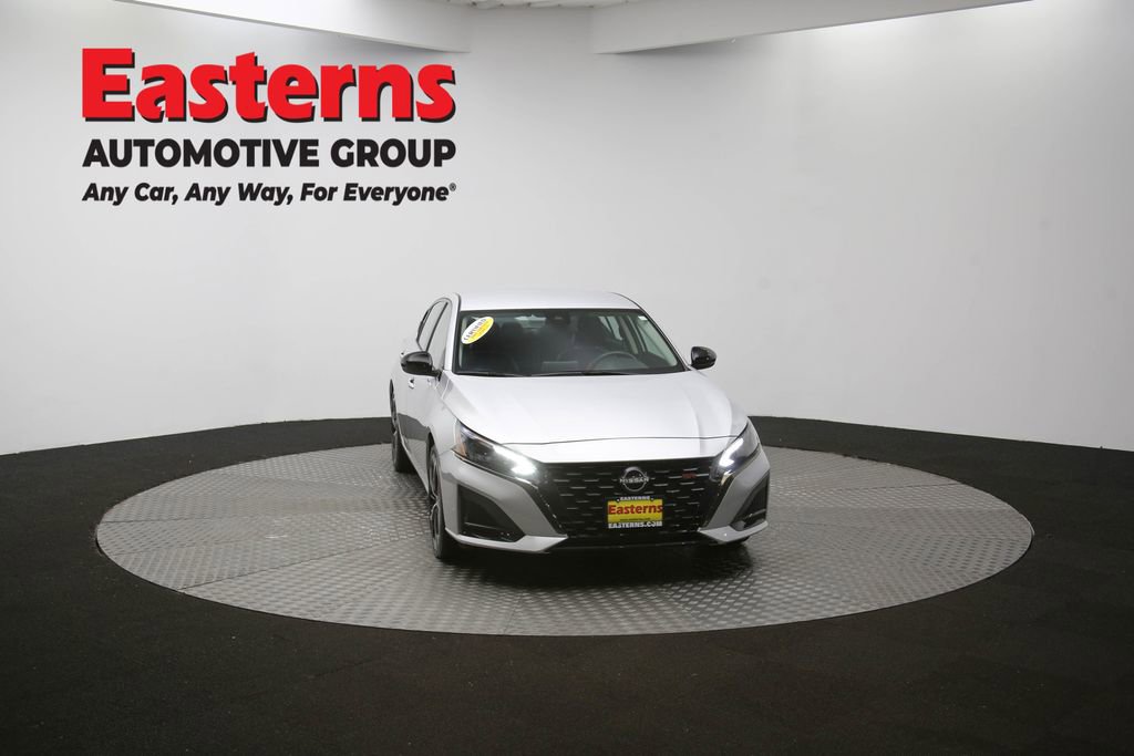 Used 2024 Nissan Altima 2.5 SR image 50