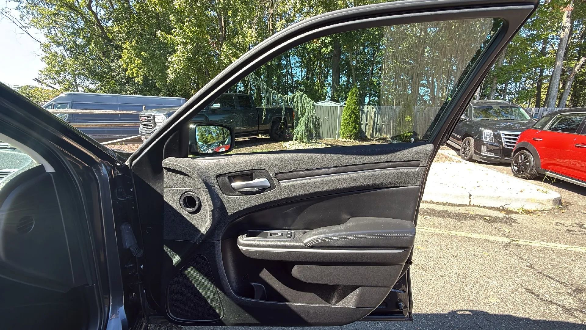 Used 2019 Chrysler 300 Touring w/ Sport Appearance Package image 27