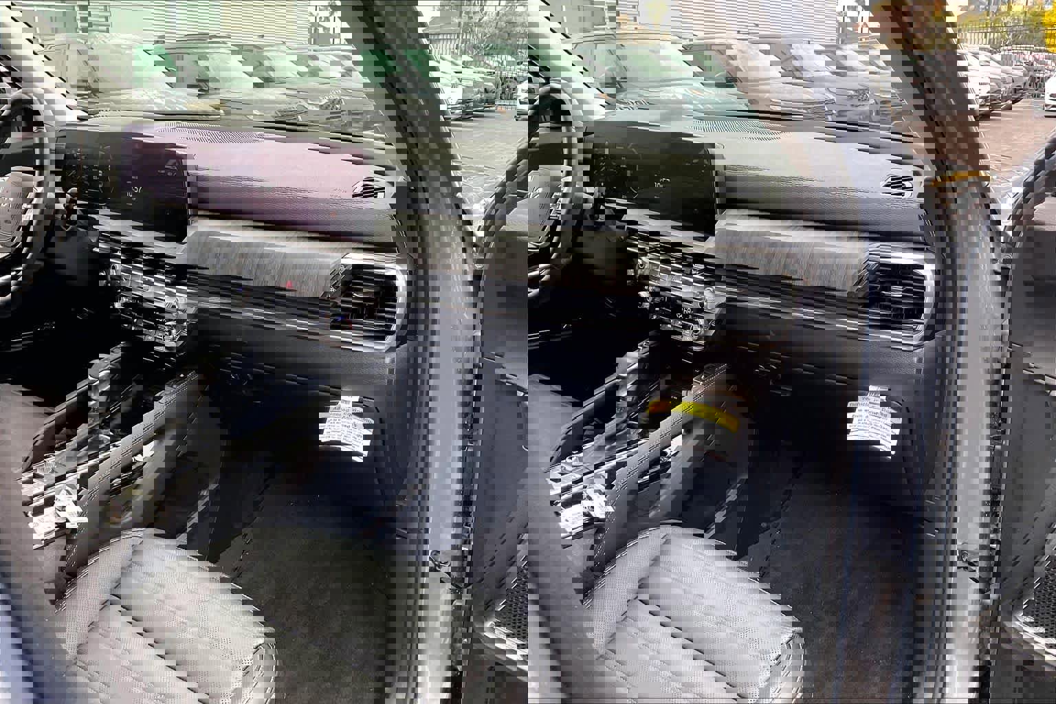 Used 2024 Kia Telluride SX Prestige w/ Towing Package image 18