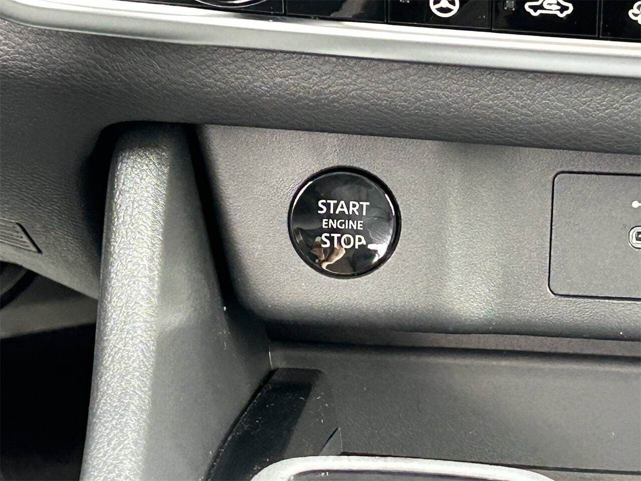 New 2026 Nissan Rogue SV image 25