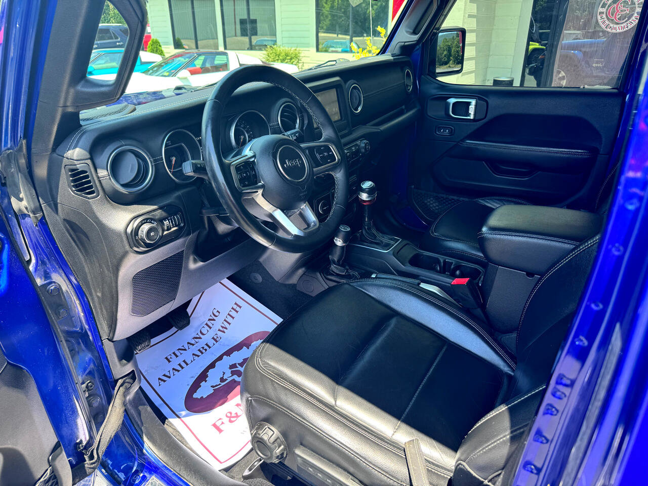 Used 2018 Jeep Wrangler Unlimited Sahara w/ Cold Weather Group image 9