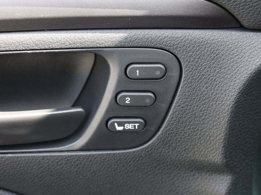 Used 2025 Honda Passport EX-L image 14