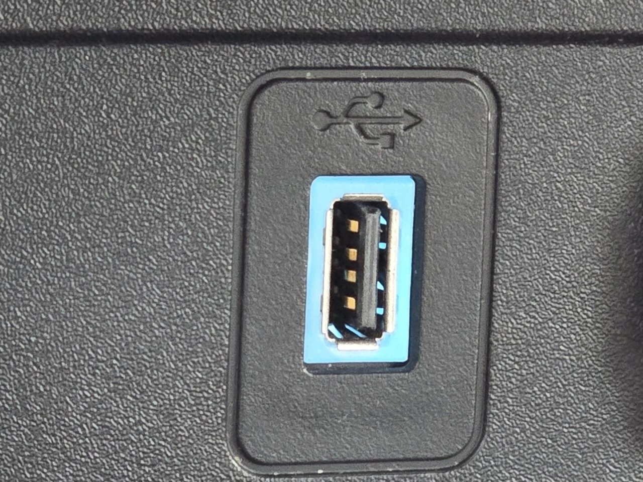 Used 2018 Ford Escape SE w/ Ford Safe & Smart Package image 7