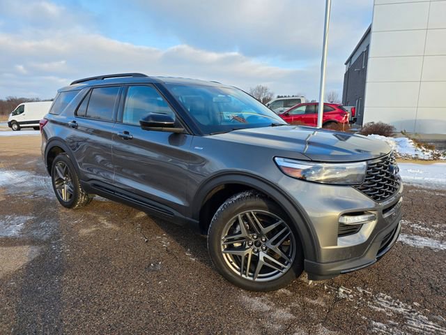 Certified 2023 Ford Explorer ST-Line image 2