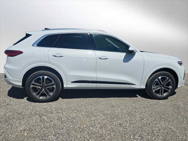 New 2026 Audi Q5 Premium Plus AWD/4WD image 2