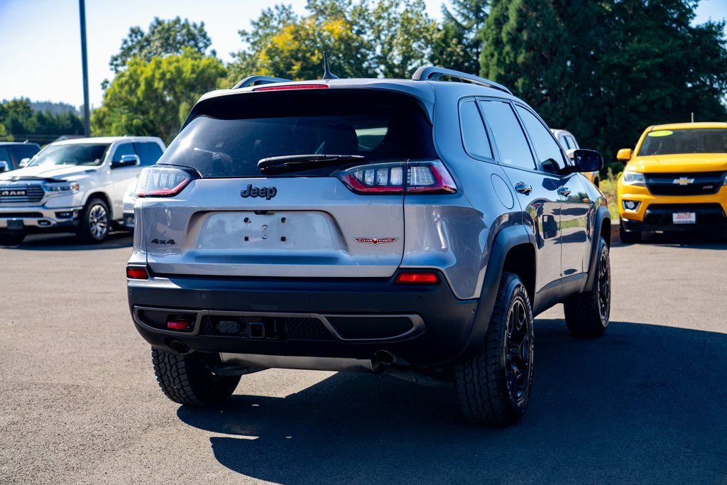 Used 2019 Jeep Cherokee Trailhawk AWD/4WD image 12