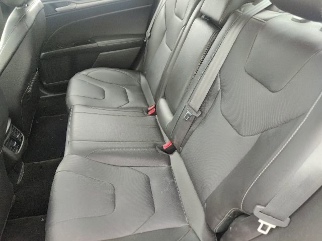 Used 2016 Ford Fusion Titanium AWD/4WD image 18