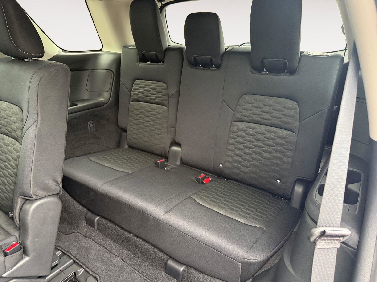 Used 2025 Nissan Pathfinder SV w/ Cargo Package image 20