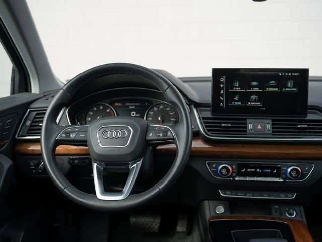 Used 2023 Audi Q5 2.0T Premium w/ Convenience Package image 22