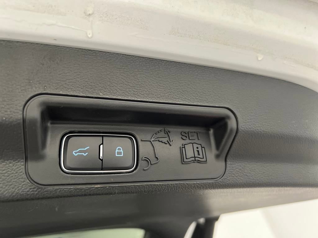 Used 2024 Ford Explorer XLT w/ Equipment Group 202A image 41