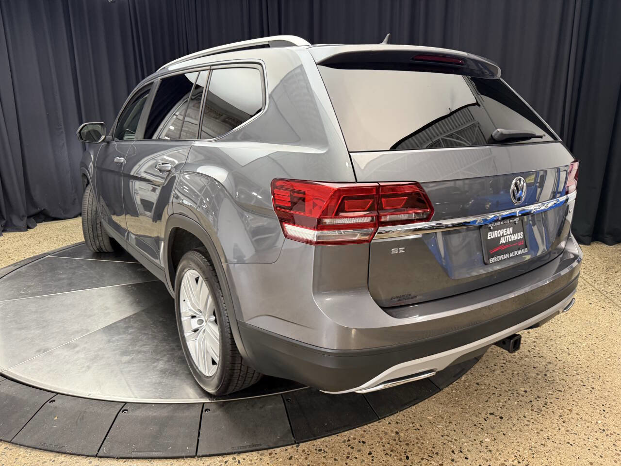 Used 2019 Volkswagen Atlas SE w/ Panoramic Sunroof Package image 6