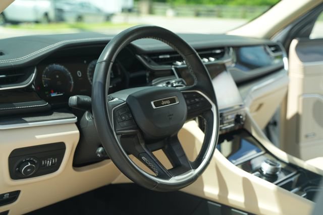 Used 2022 Jeep Grand Cherokee L Limited w/ Luxury Tech Group II AWD/4WD image 29