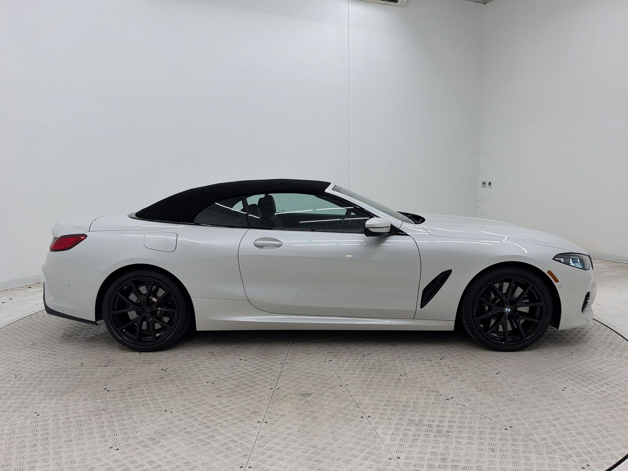 Certified 2023 BMW 840i Convertible RWD image 28
