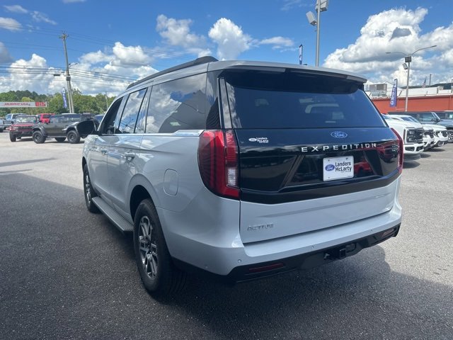 New 2025 Ford Expedition Active image 5