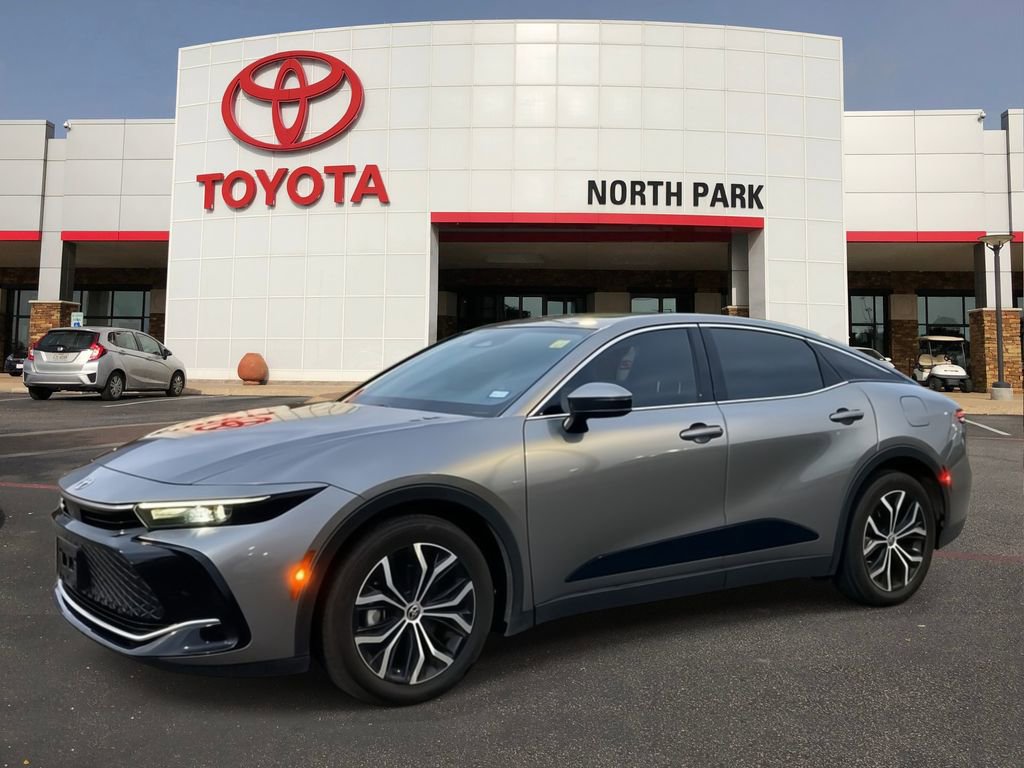 Certified 2025 Toyota Crown XLE image 1