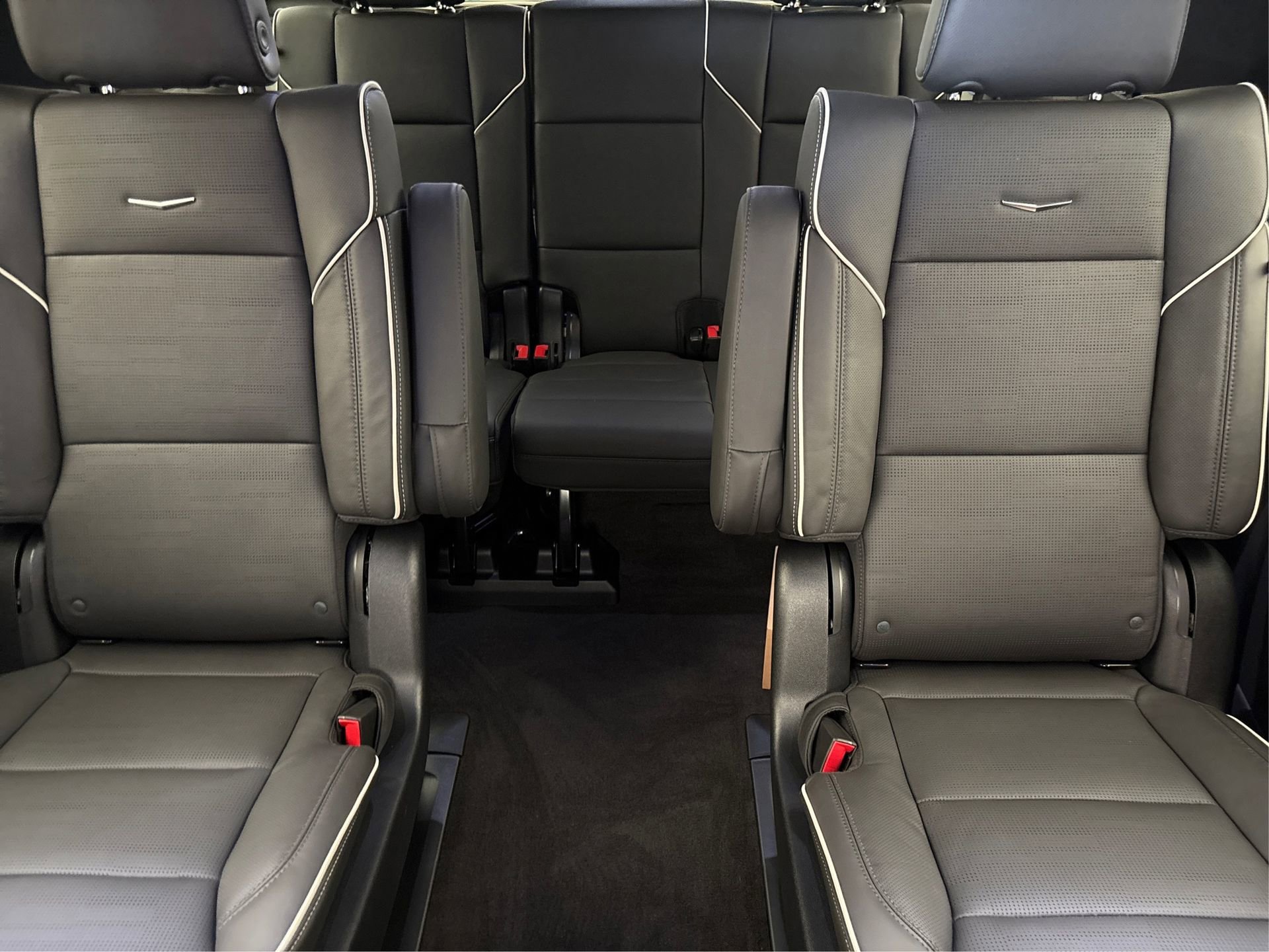 New 2025 Cadillac Escalade ESV Sport w/ Touring Package image 17