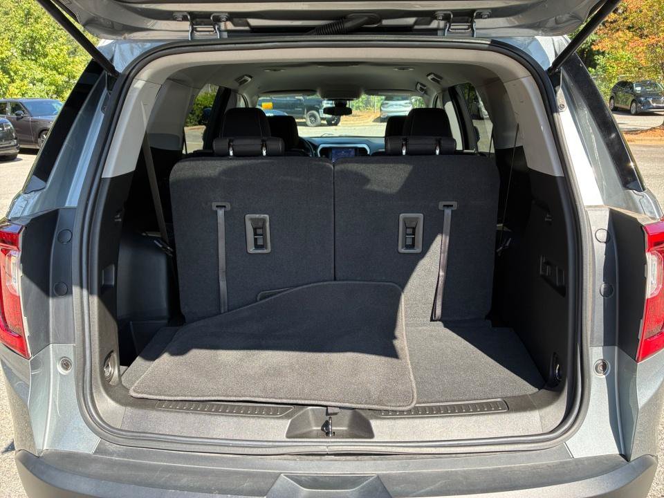 Used 2023 GMC Acadia SLE FWD image 15