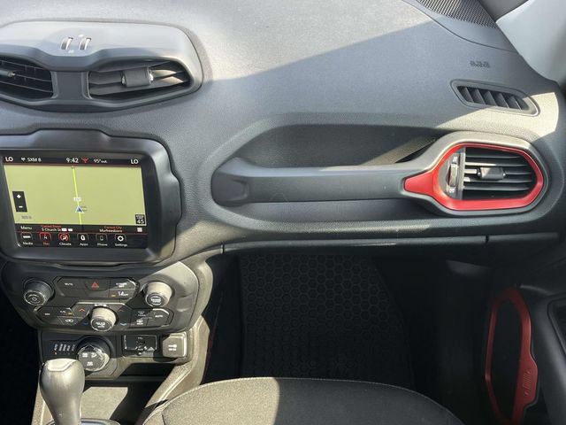 Used 2023 Jeep Renegade Trailhawk AWD/4WD image 18