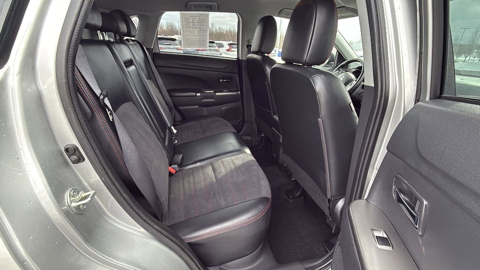 Used 2024 Mitsubishi Outlander Sport SE image 20