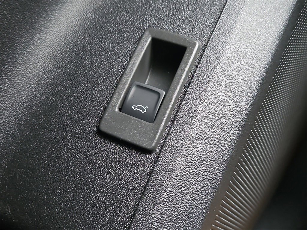 New 2025 Audi Q5 Premium Plus image 17