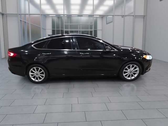 Used 2017 Ford Fusion SE w/ Fusion SE Technology Package FWD image 9