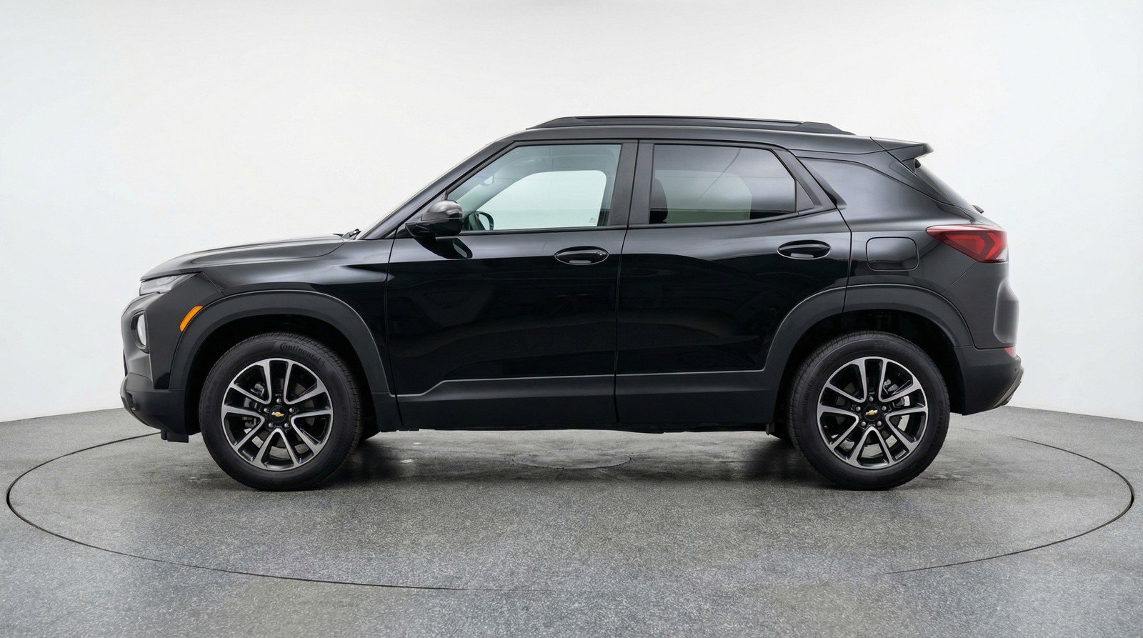 Used 2025 Chevrolet TrailBlazer LT w/ Driver Confidence Package AWD/4WD image 5
