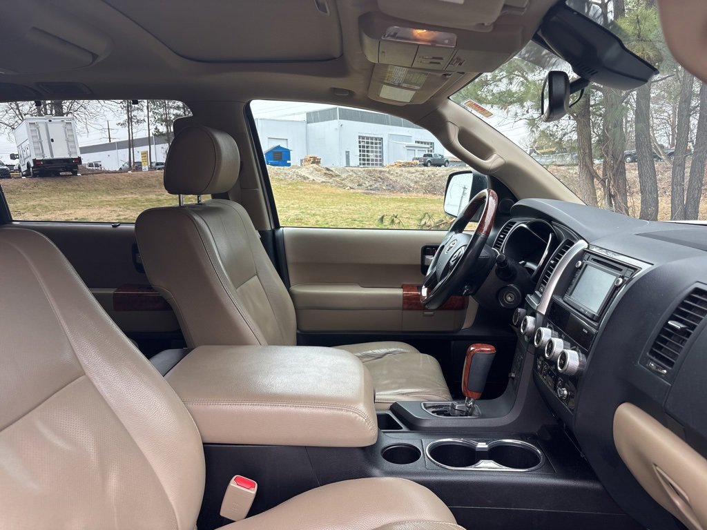 Used 2018 Toyota Sequoia Platinum image 12