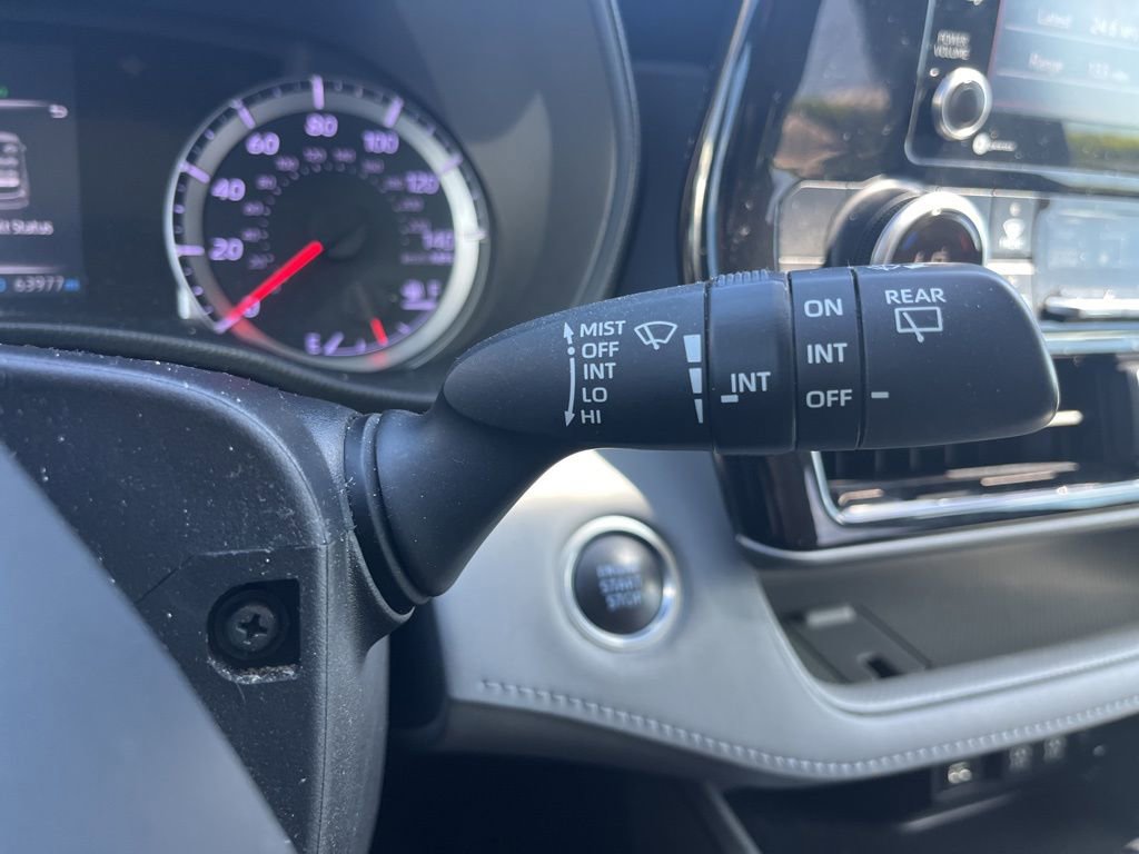 Used 2021 Toyota Highlander LE image 19