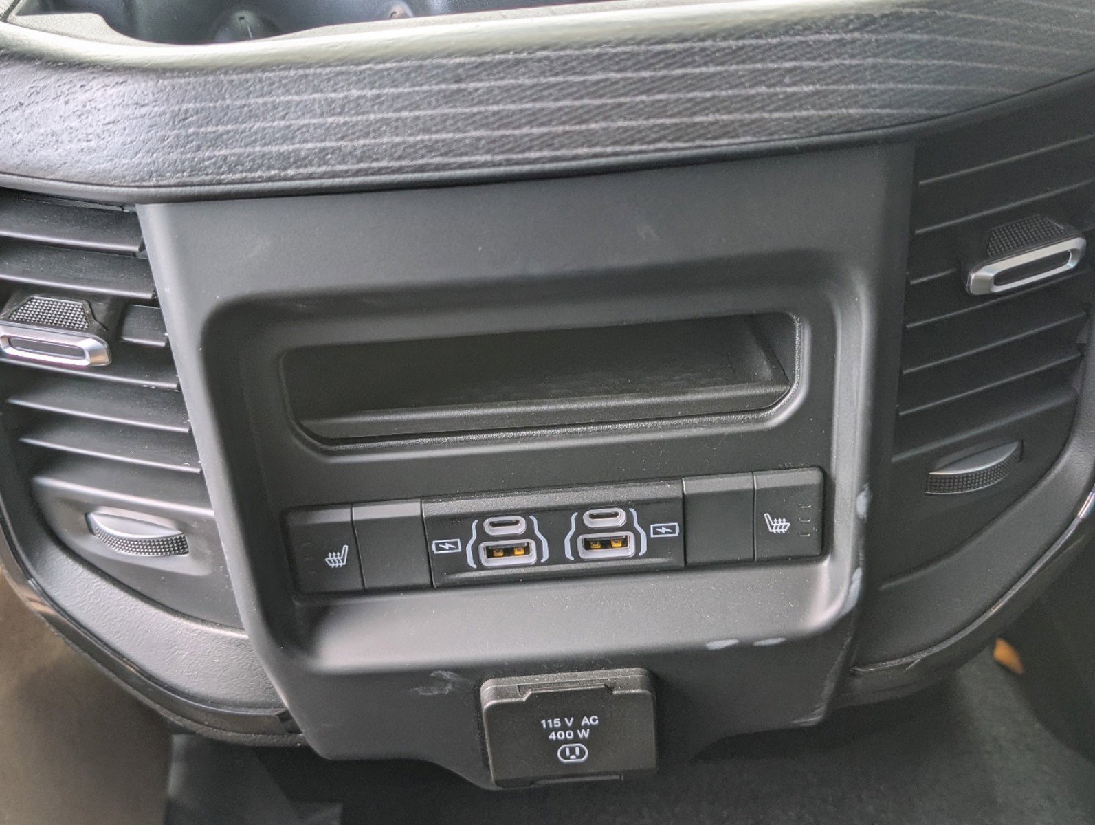 New 2024 RAM 2500 Limited image 17