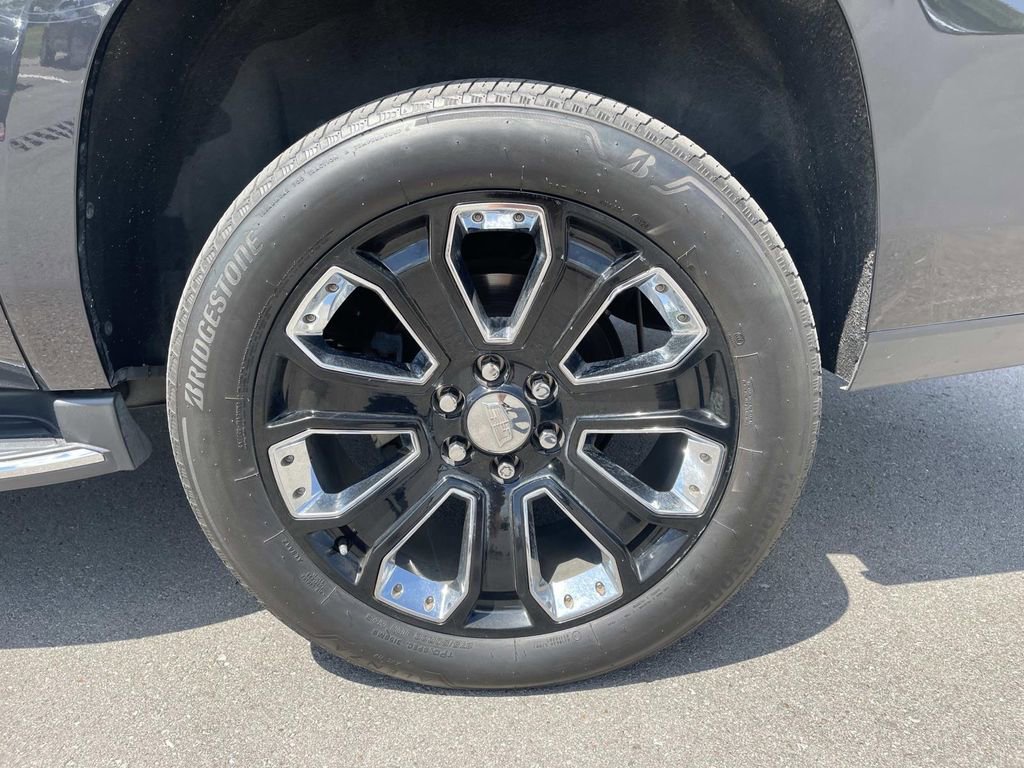 Used 2019 Cadillac Escalade ESV Luxury AWD/4WD image 11