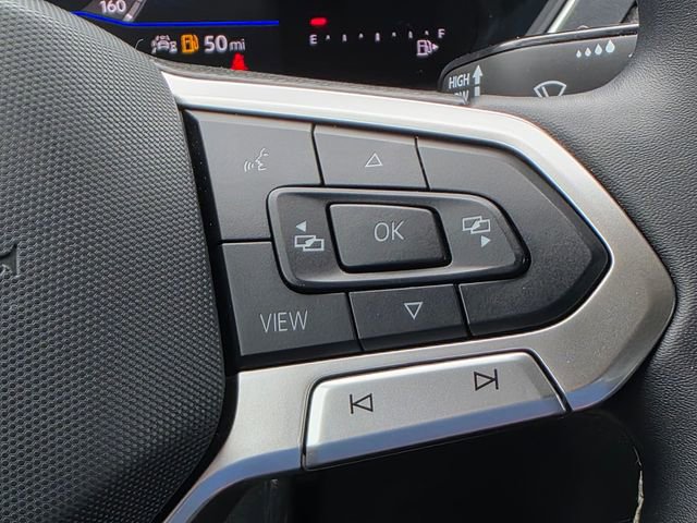 Used 2024 Volkswagen Tiguan S image 10