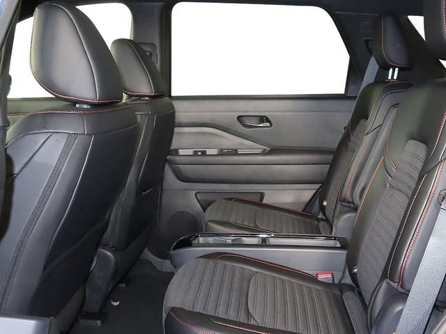 New 2026 Nissan Pathfinder Rock Creek w/ Rock Creek Premium Package AWD/4WD image 24