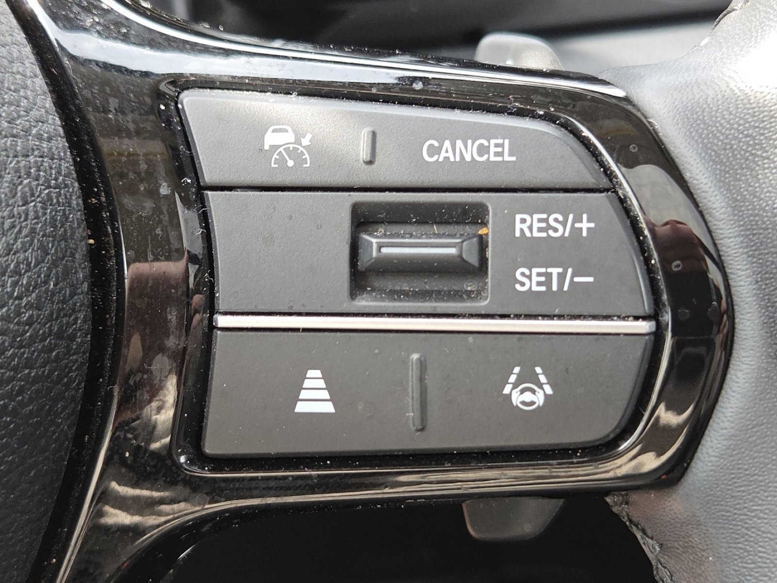 Certified 2025 Honda Pilot Touring image 10
