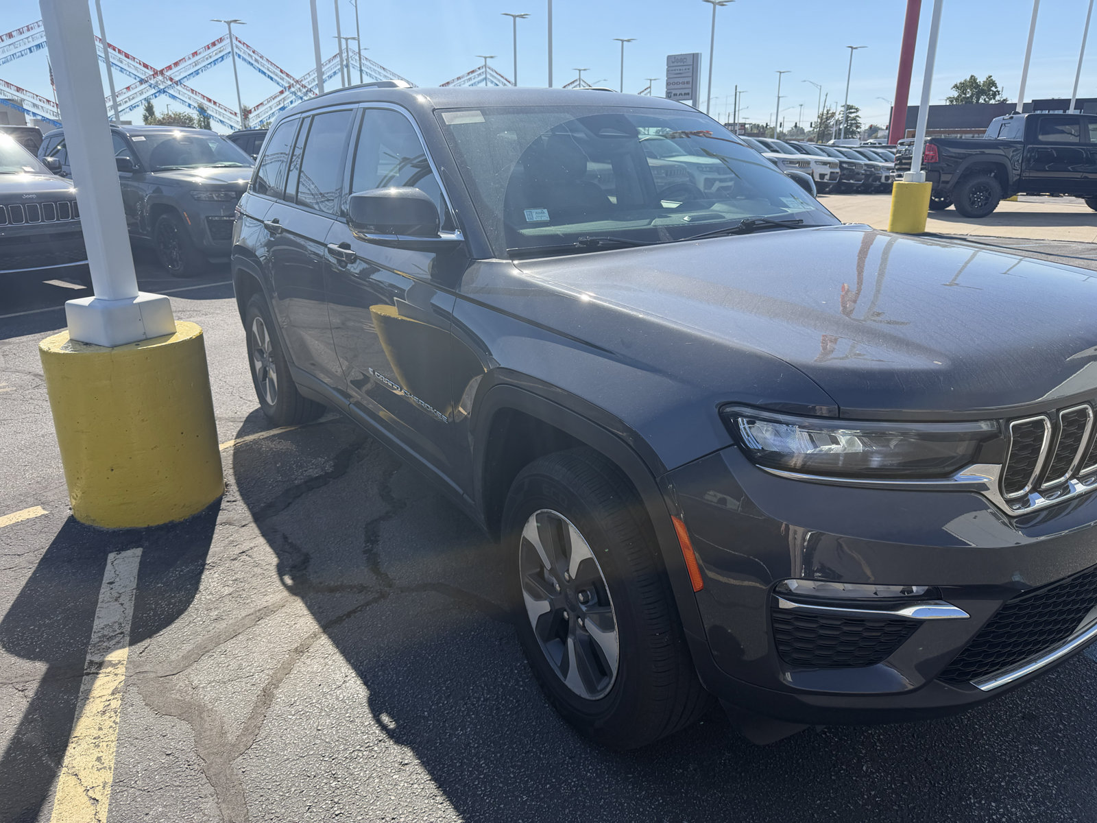 Certified 2024 Jeep Grand Cherokee Limited 4xe AWD/4WD image 2