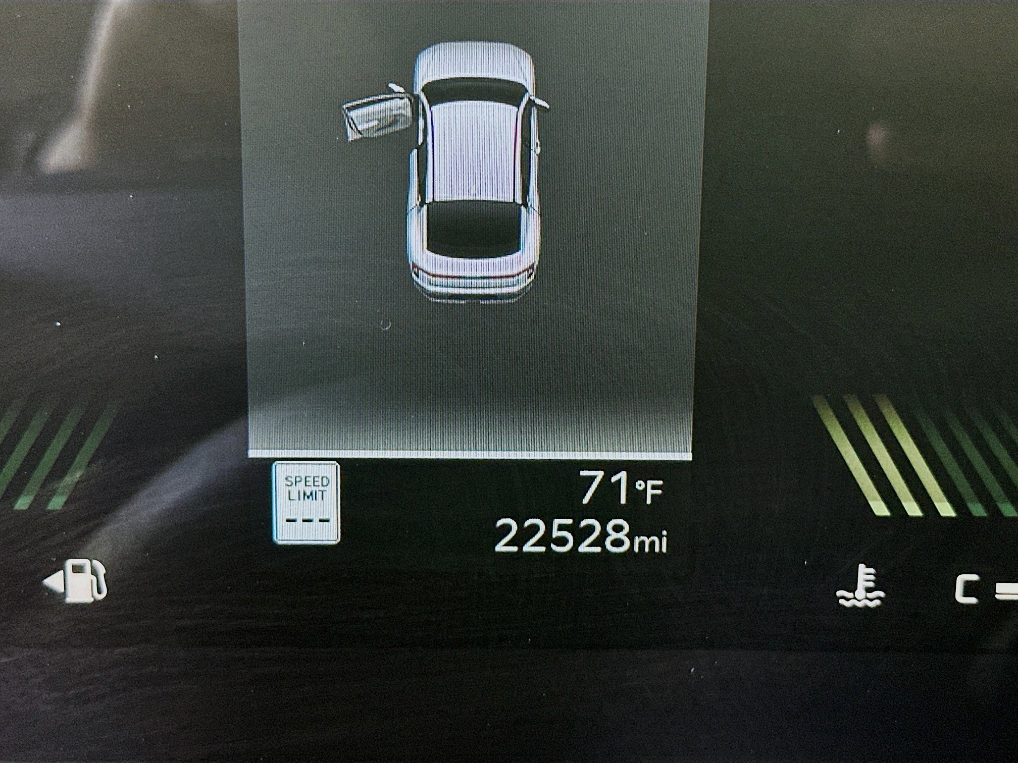 Used 2025 Kia K4 LXS image 19