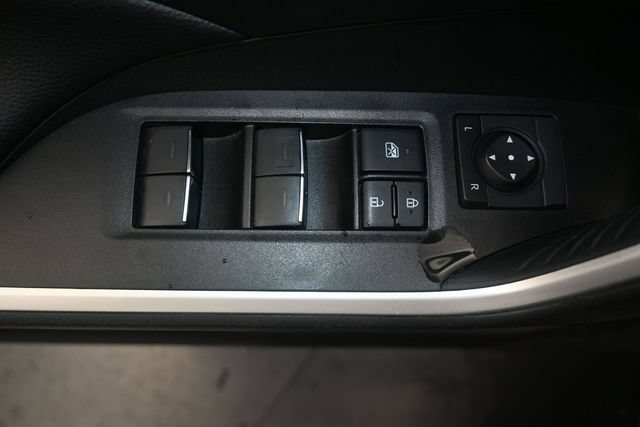 Used 2022 Toyota RAV4 XLE Premium AWD/4WD image 14
