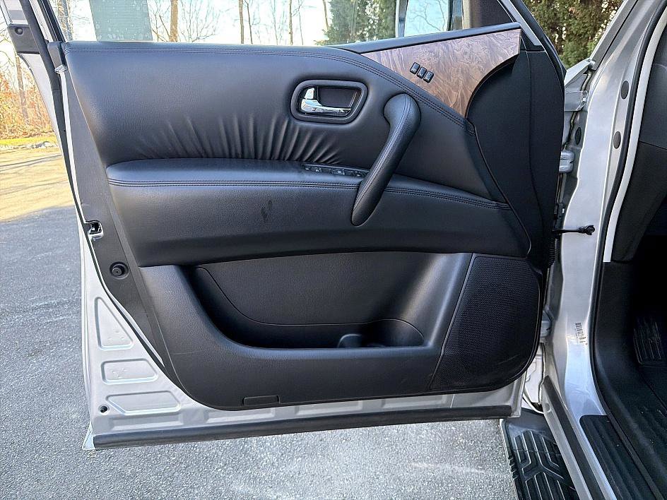 Used 2023 Nissan Armada SL image 9