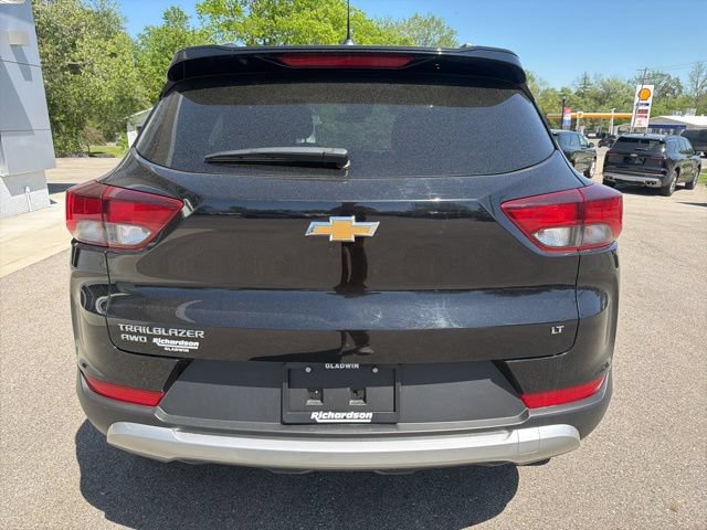 Used 2025 Chevrolet TrailBlazer LT AWD/4WD image 4