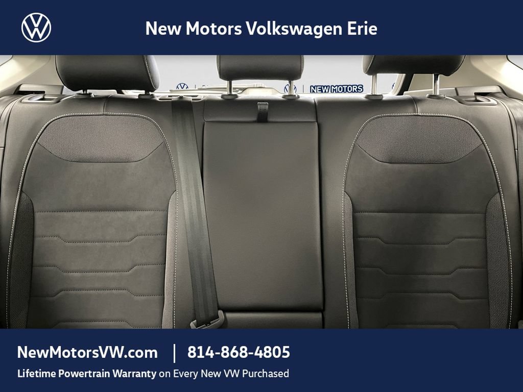 New 2026 Volkswagen Taos SE AWD/4WD image 11