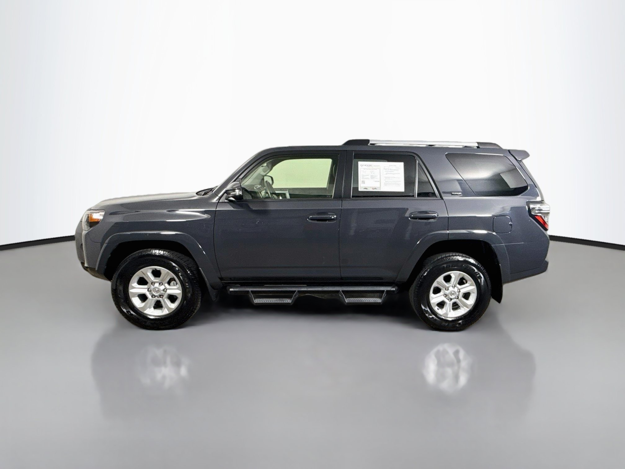 Certified 2024 Toyota 4Runner SR5 Premium w/ Moonroof Package AWD/4WD image 4