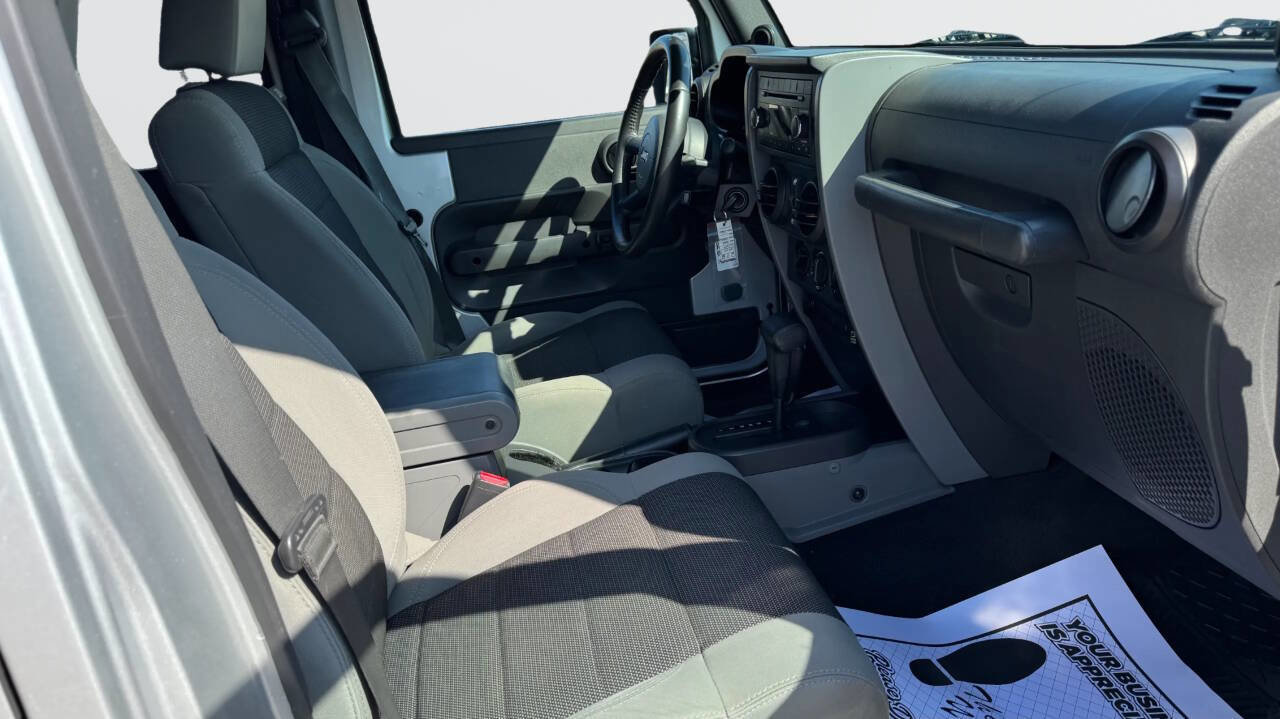 Used 2007 Jeep Wrangler Unlimited X image 17